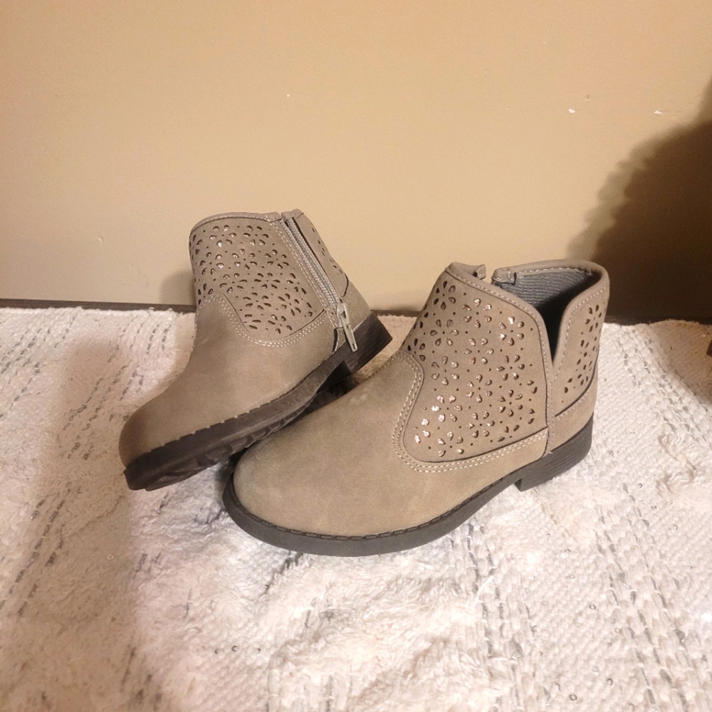 Girls OshKosh Bgosh ankle boots